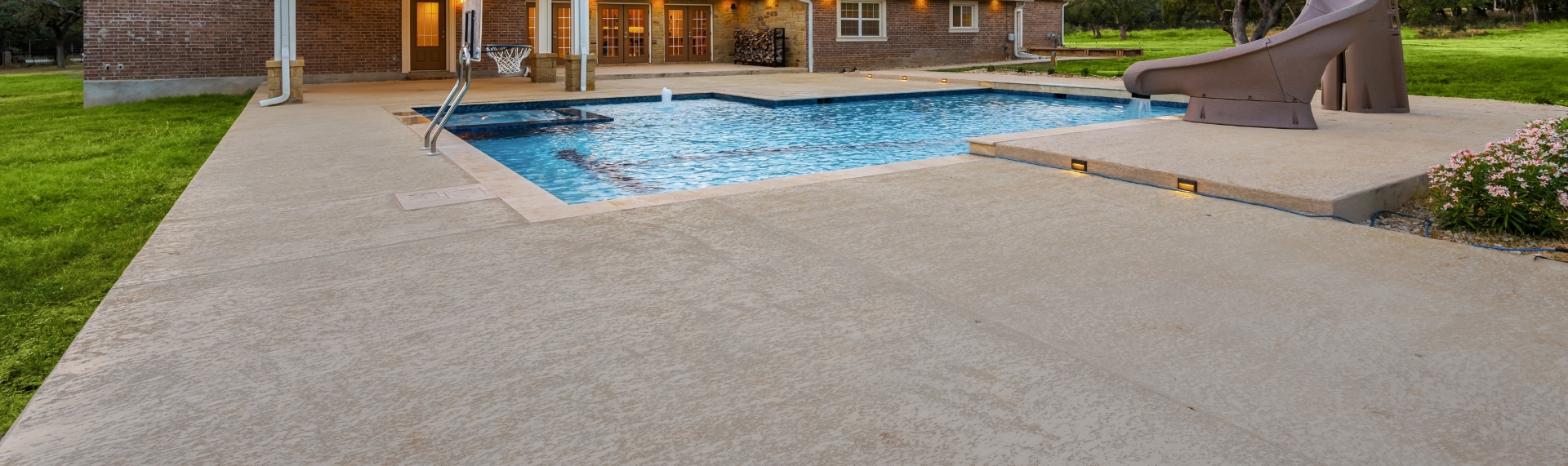 resin-washed-stone-pool-surrounds-banner