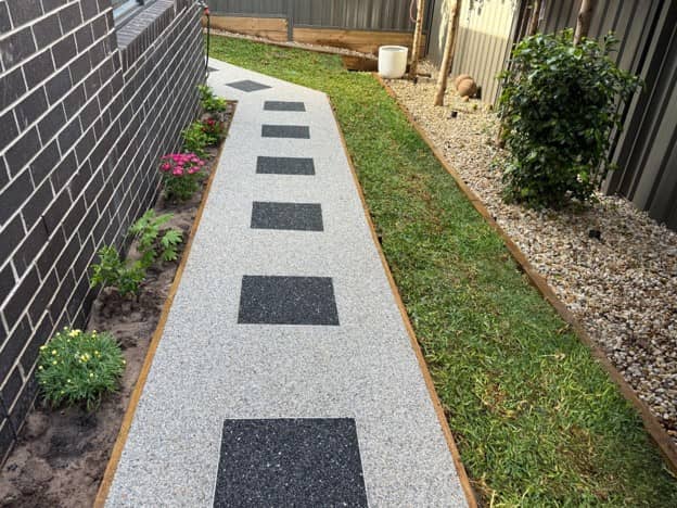Garden Paths and Walkways 4